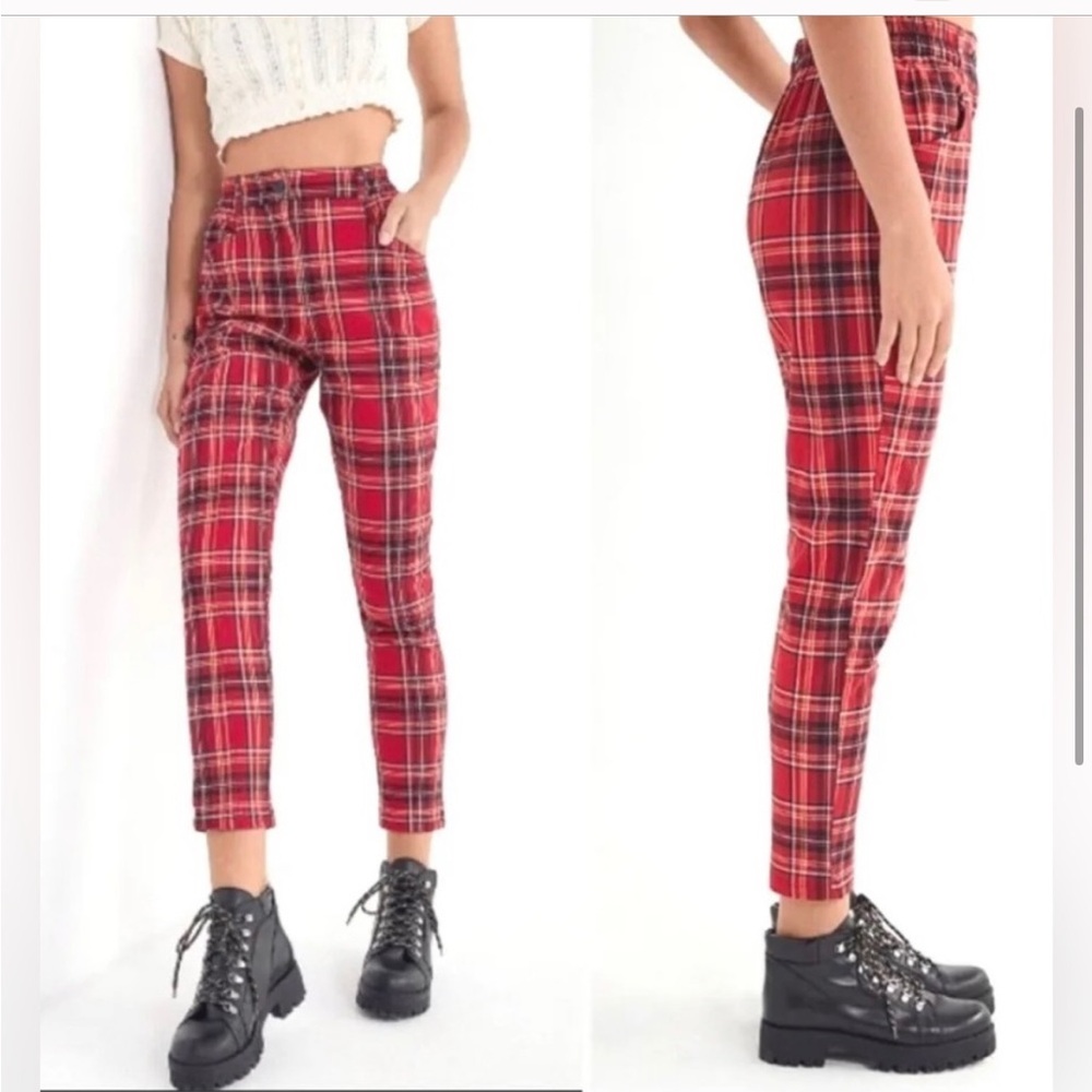 Urban Outfitters Plaid Tapered Mom Pant -Red Tartan High-rise-Crop -EUC Sz S